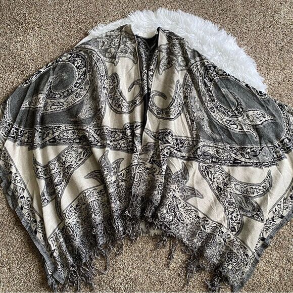 Abercrombie & Fitch Kamono Shaw Fringe Bottom Boho One Size Black Tan - Picture 1 of 6
